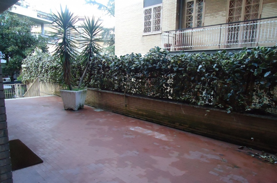 Ristrutturazione androne Roma